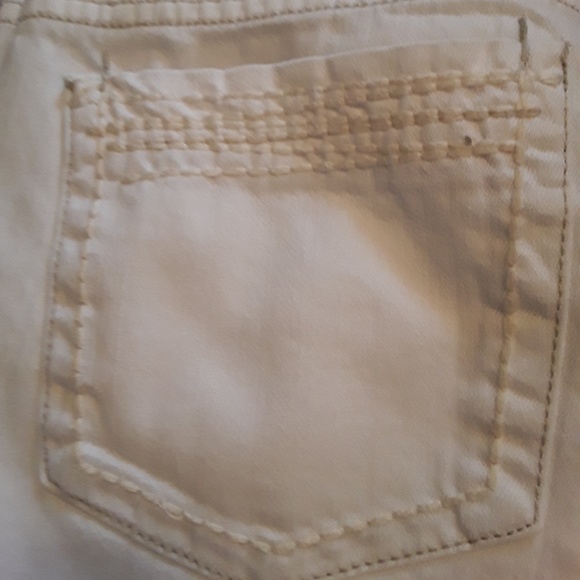 White Crop Jeans - Picture 3 of 4